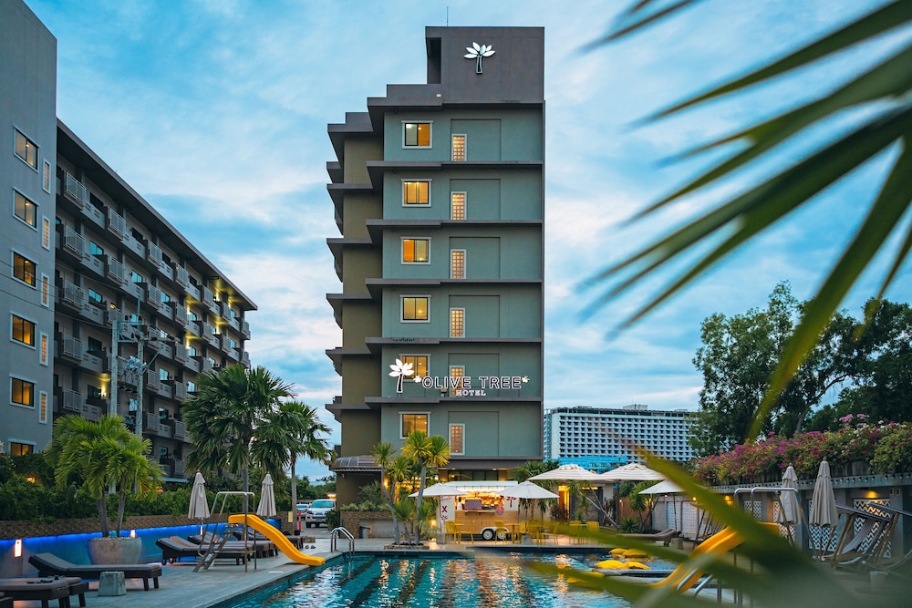 Olive Tree Hotel in SATTAHIP