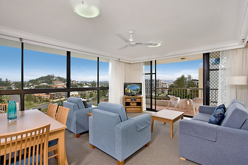 Beach House Seaside Resort Coolangatta 10/19