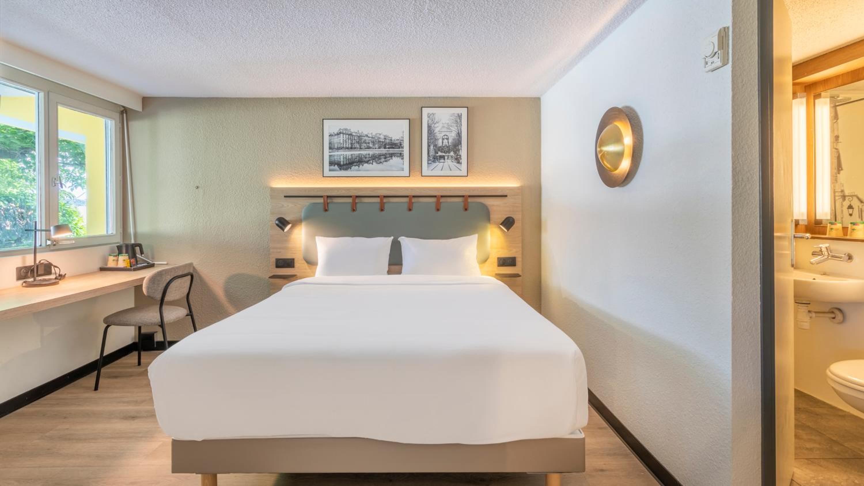جناح بسرير كينج وسرير كوين مع أريكة، Campanile Bordeaux Ouest Le Bouscat 2/6
