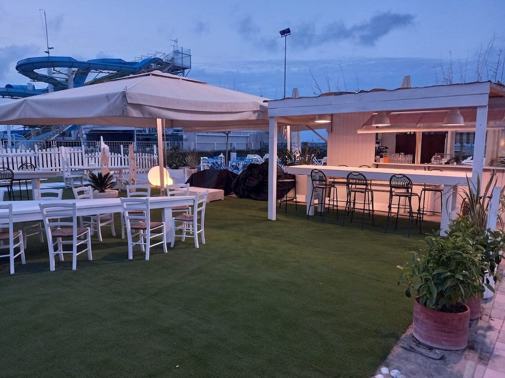 Hotel Brezza 6/50