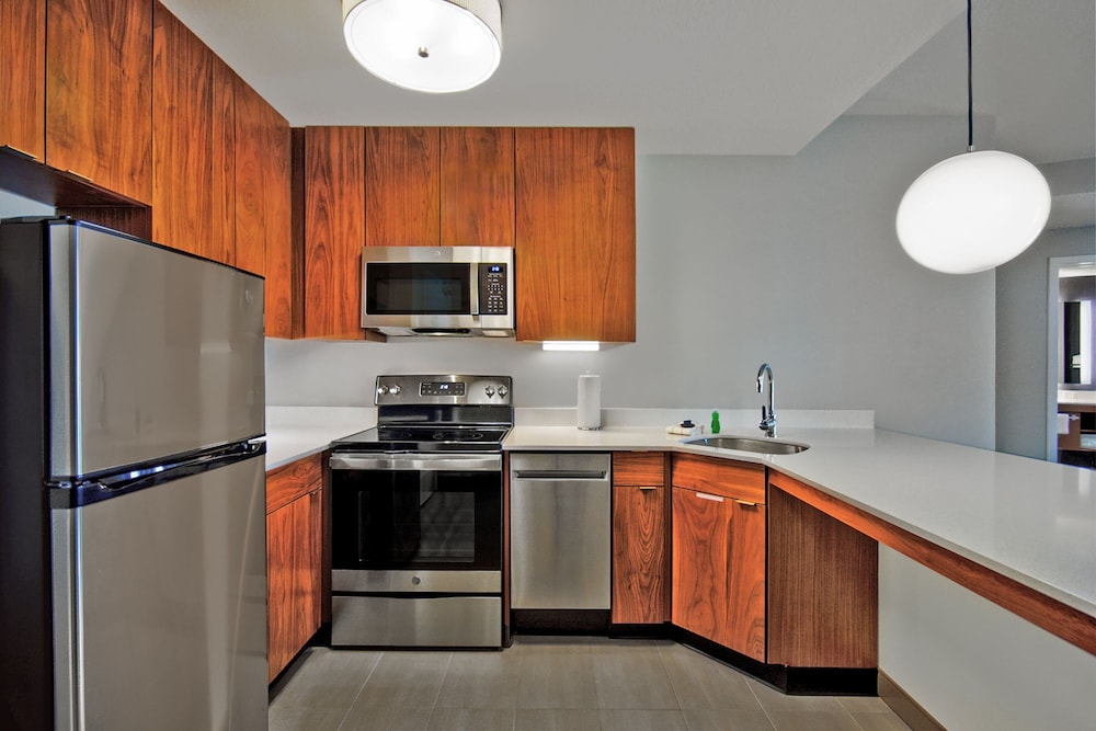 Residence Inn by Marriott Orlando at Flamingo Crossings Town Center 27/45