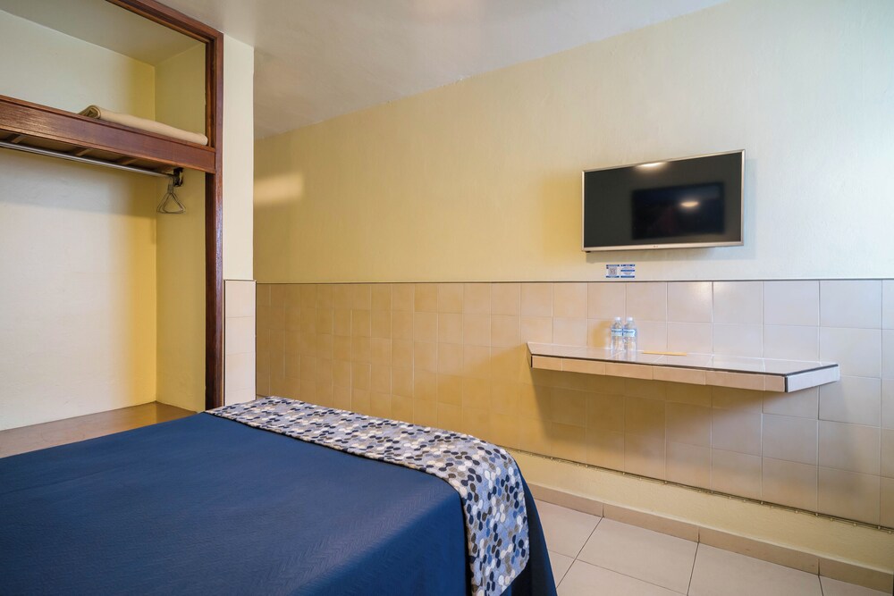 HOTEL MAZATLAN 9/24