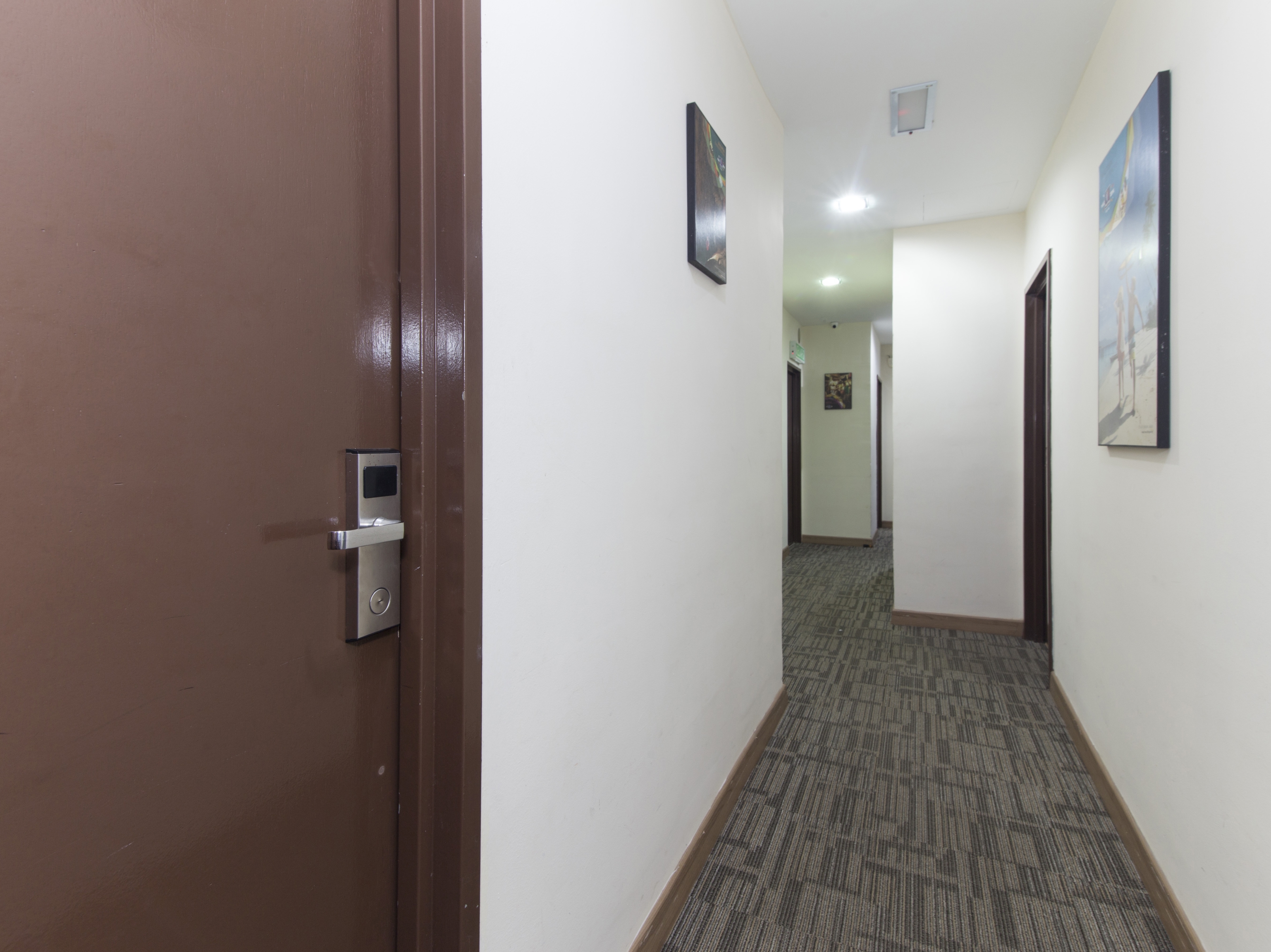 Charisma Hotel 24/32