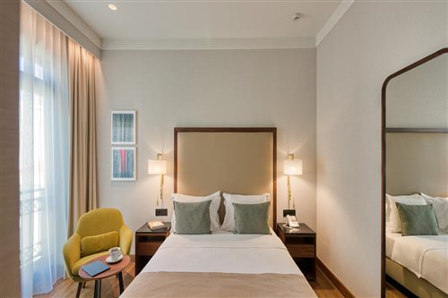 Classic, Twin Beds