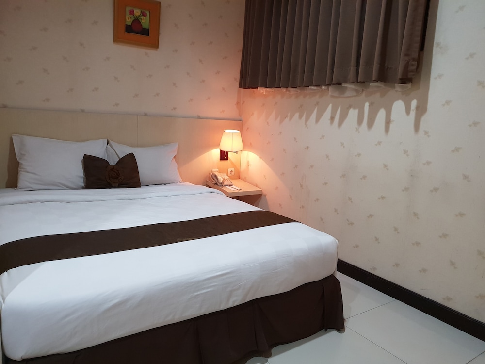 Scarlet Kebon Kawung Hotel 24/71