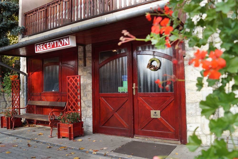 KORONA PENSION 4/71