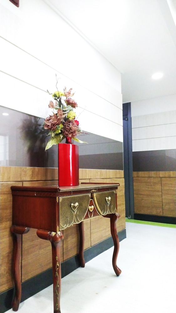 Golden Park Hotel 54/59