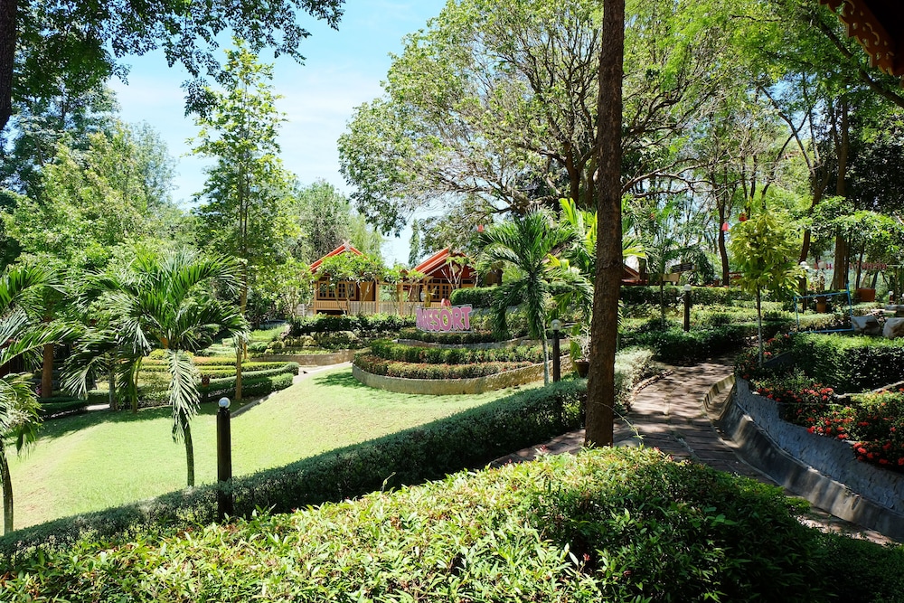BAANPUFA RESORT 71/80