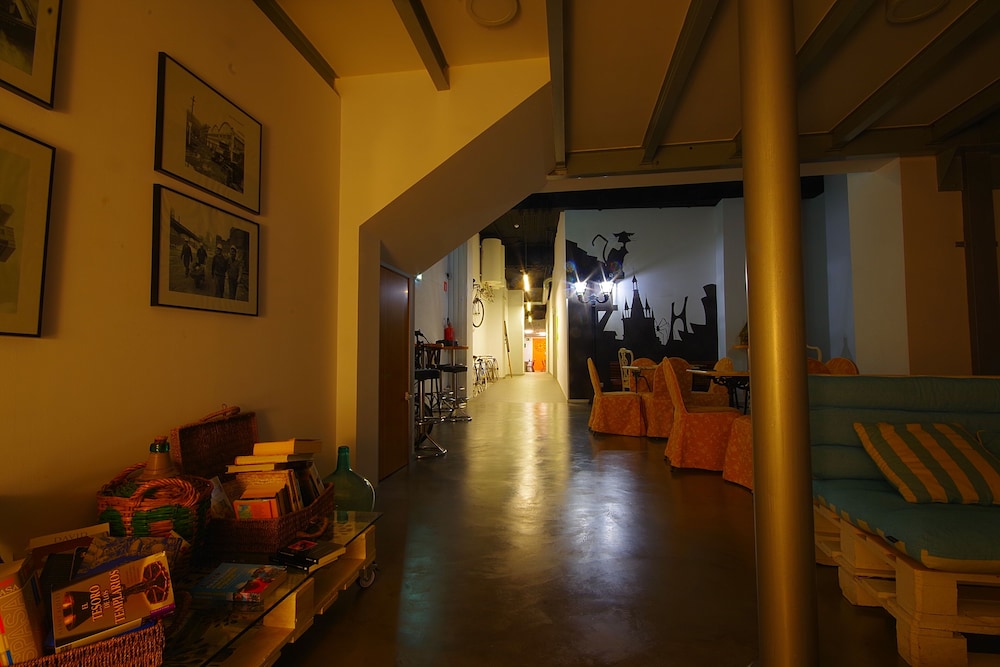 All Iron Hostel 23/50