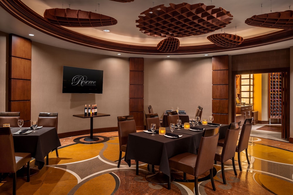 Harrah's Joliet - A Caesars Rewards Destination 64/70