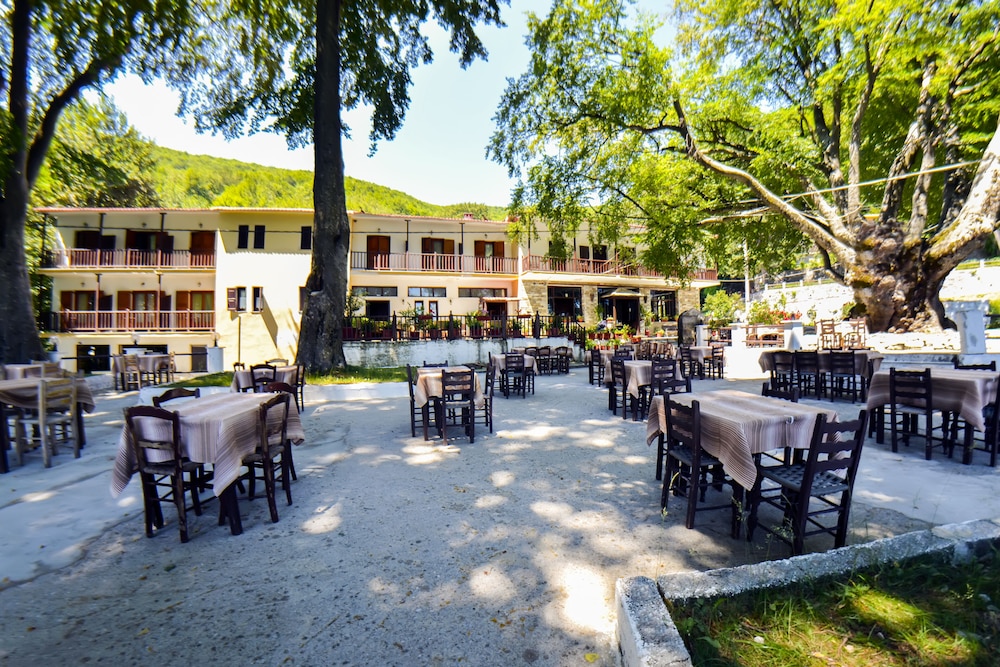 Hani Zisi Hotel 34/50
