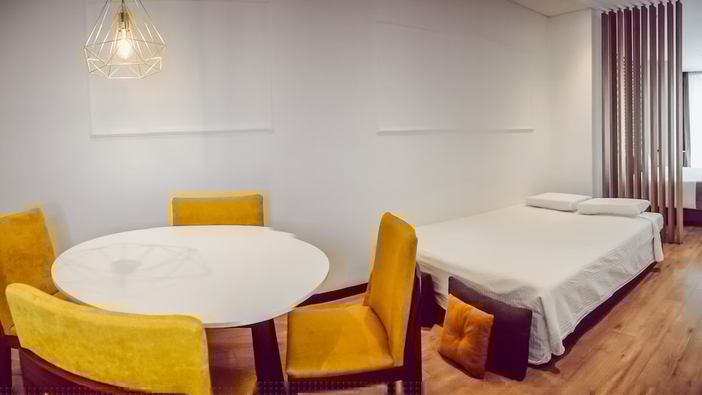 Hemma Suites 16/50