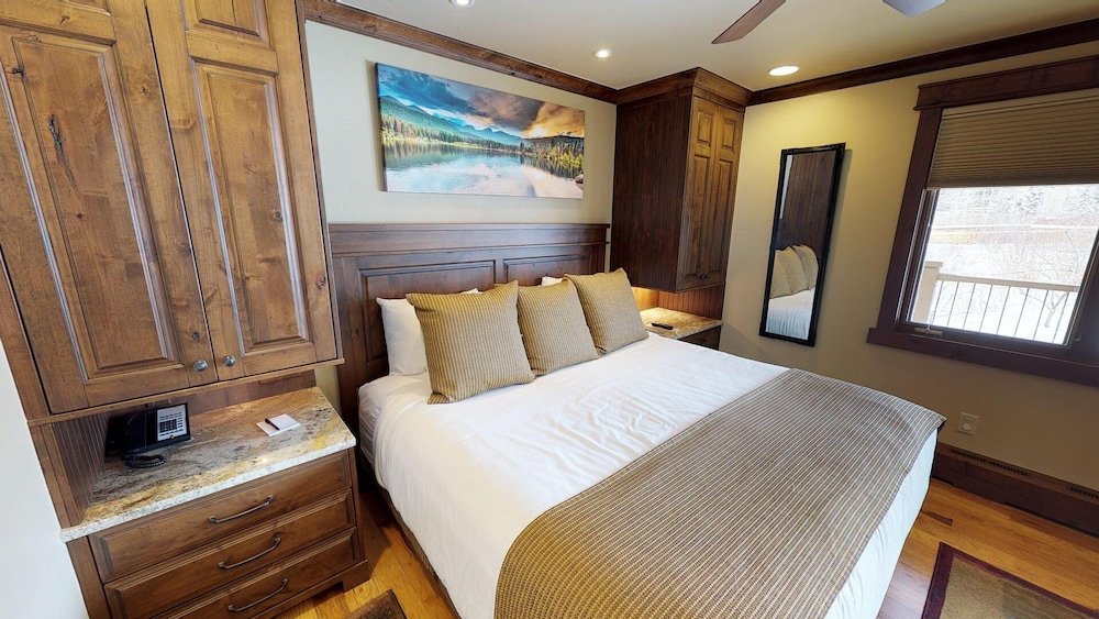DIAMOND, QUEEN BED