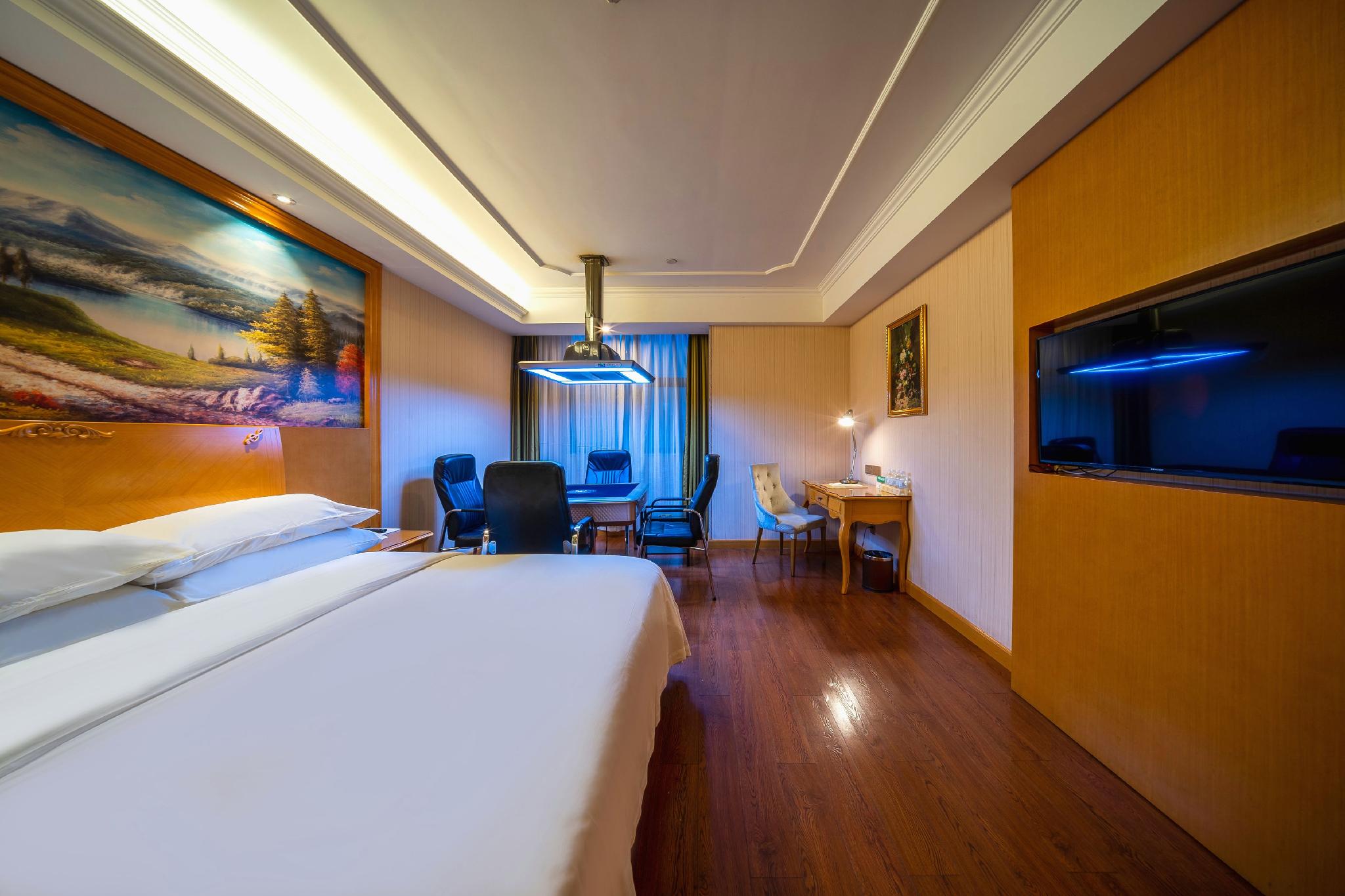 Vienna International Hotel (Wuhan Wujia Mountain Qixiong Road) 19/30