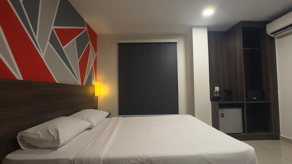 My, Queen Bed