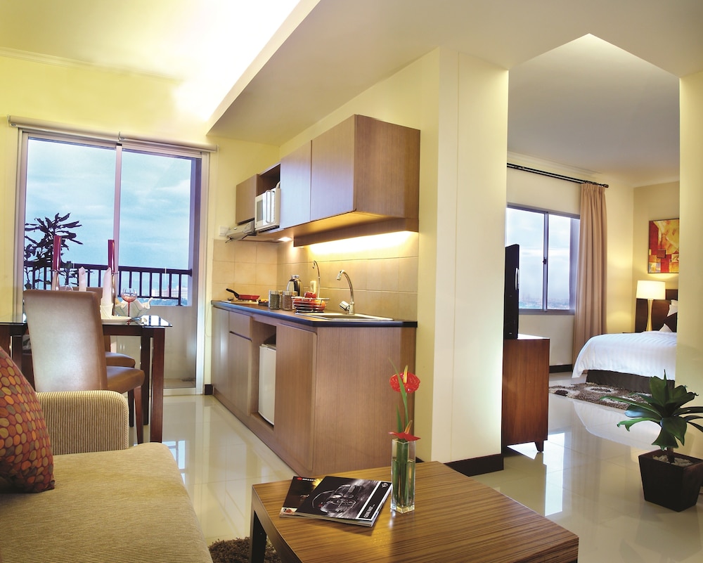 Grand Dafam Ancol Jakarta 12/74