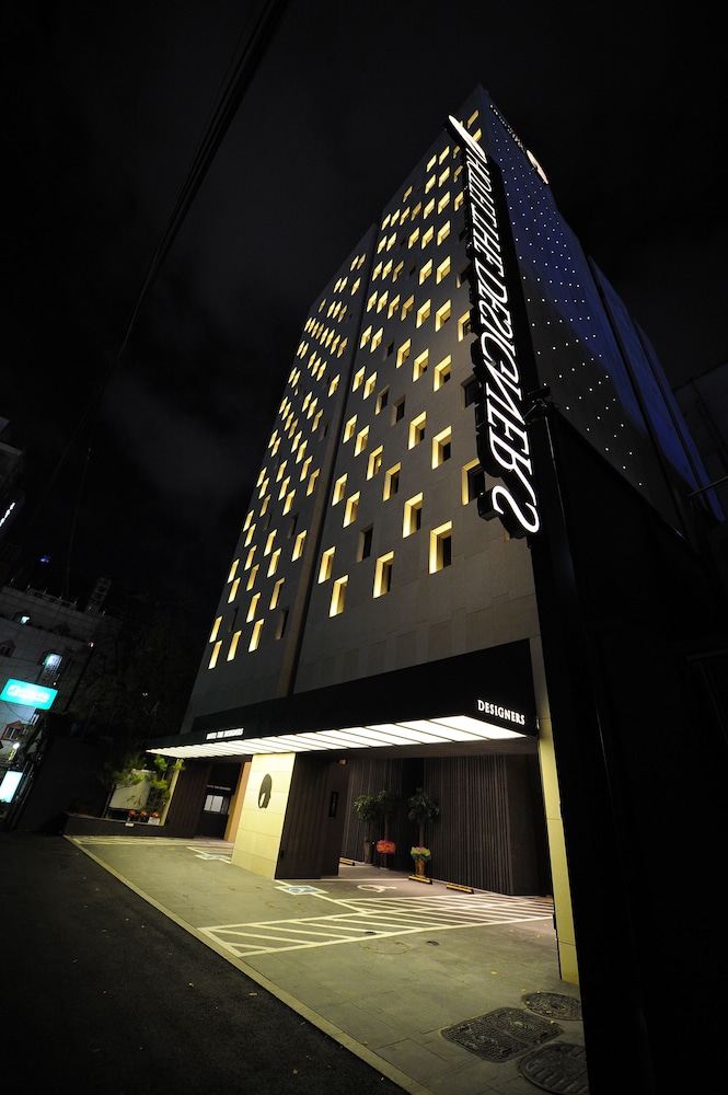 Hotel the Designers Jongno 3/68