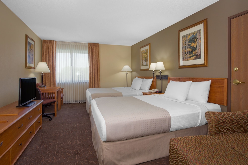Quality Inn & Suites Wellington - Fort Collins 10/32