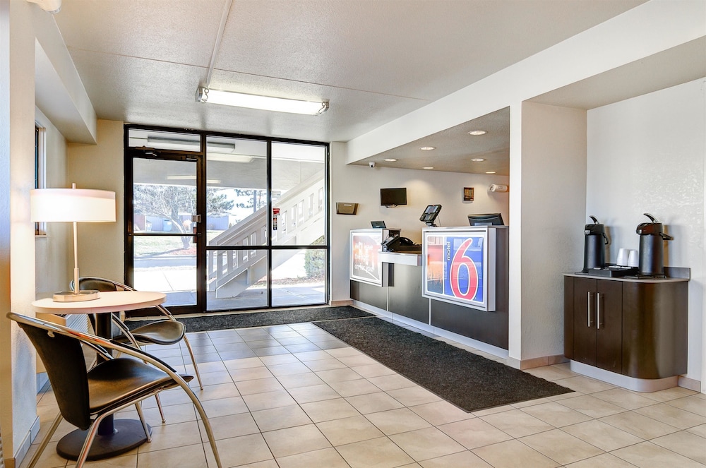 Motel6 Springfield, MO - North 9/56