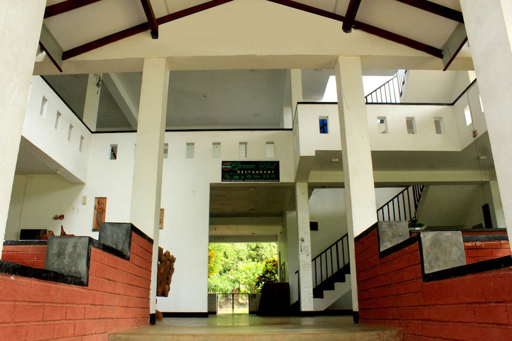 Green Hut Hotel And Restaurant. 6/50