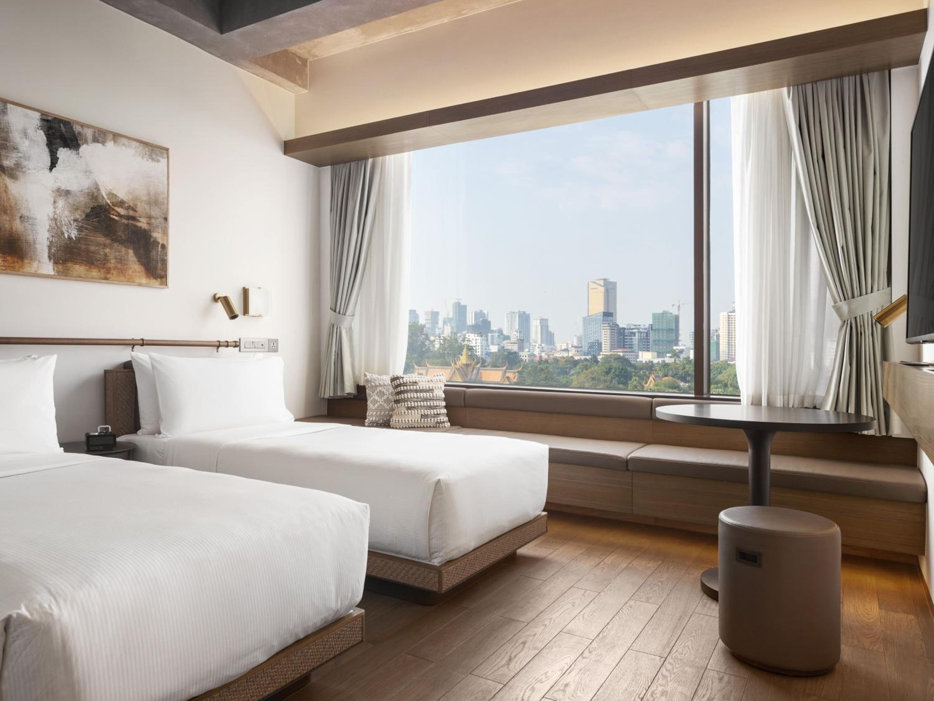 City, Deluxe, Twin Beds