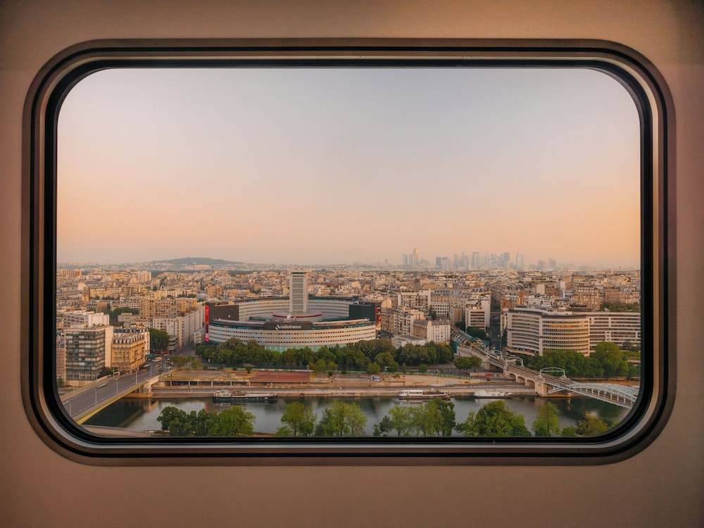 Novotel Paris Centre Tour Eiffel 57/59