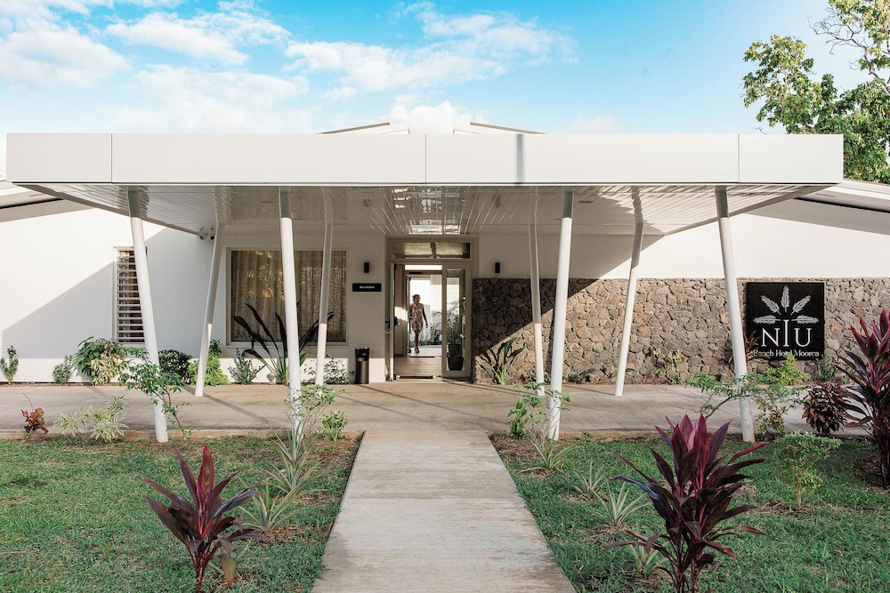 Niu Beach Hotel 48/53