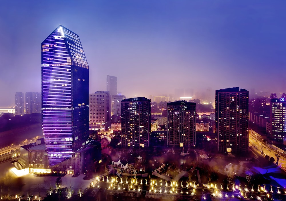 Nanyuan Universe Deluxe Hotel 66/69