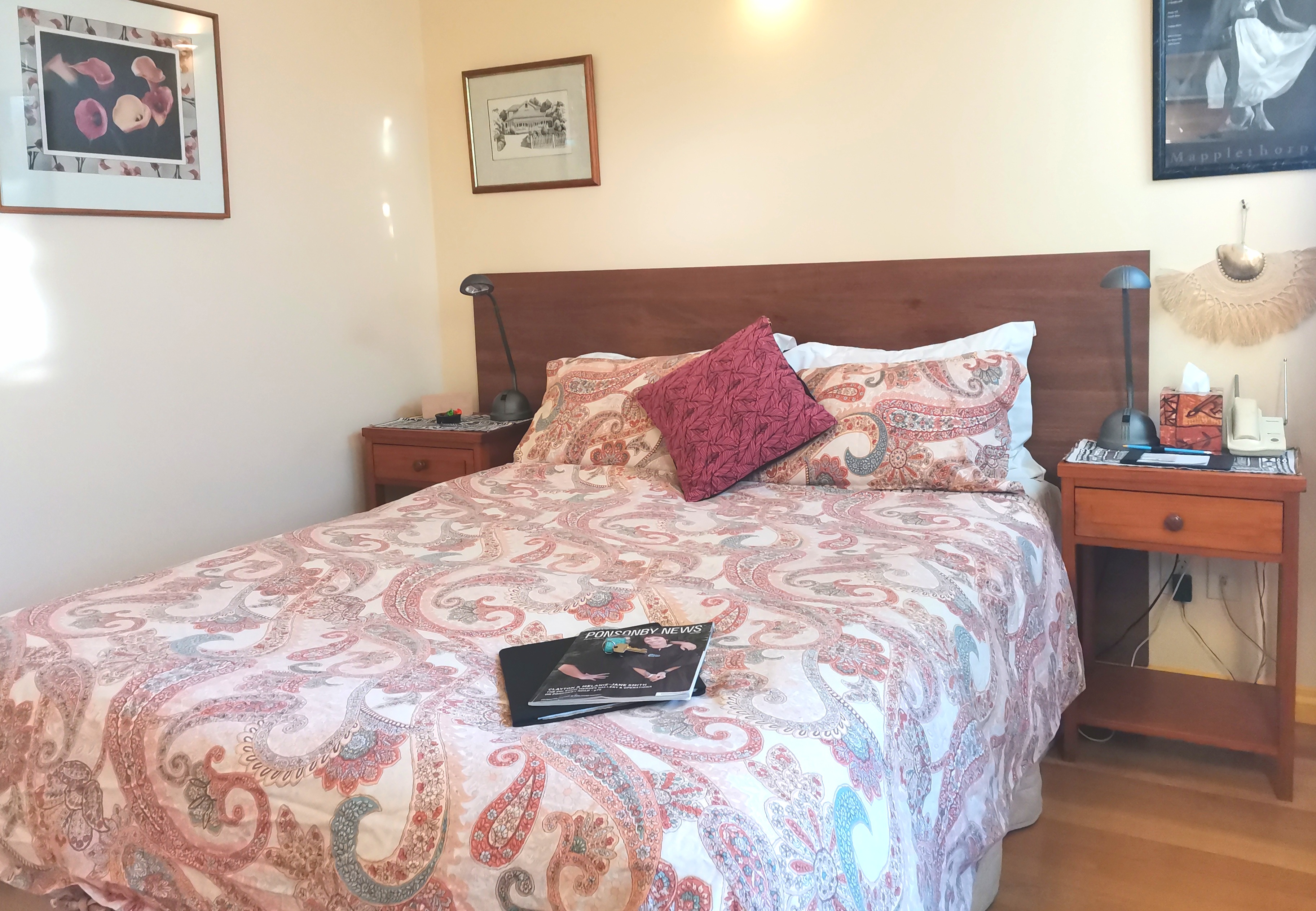 Courtyard, Studio, Queen Bed