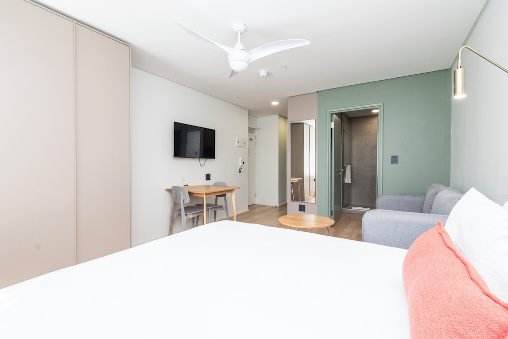 Habitat Aparthotel by Totalstay 21/55