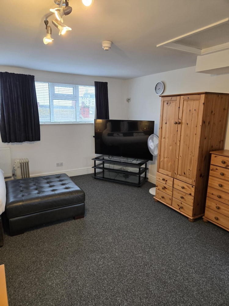 The Seacroft 24/41