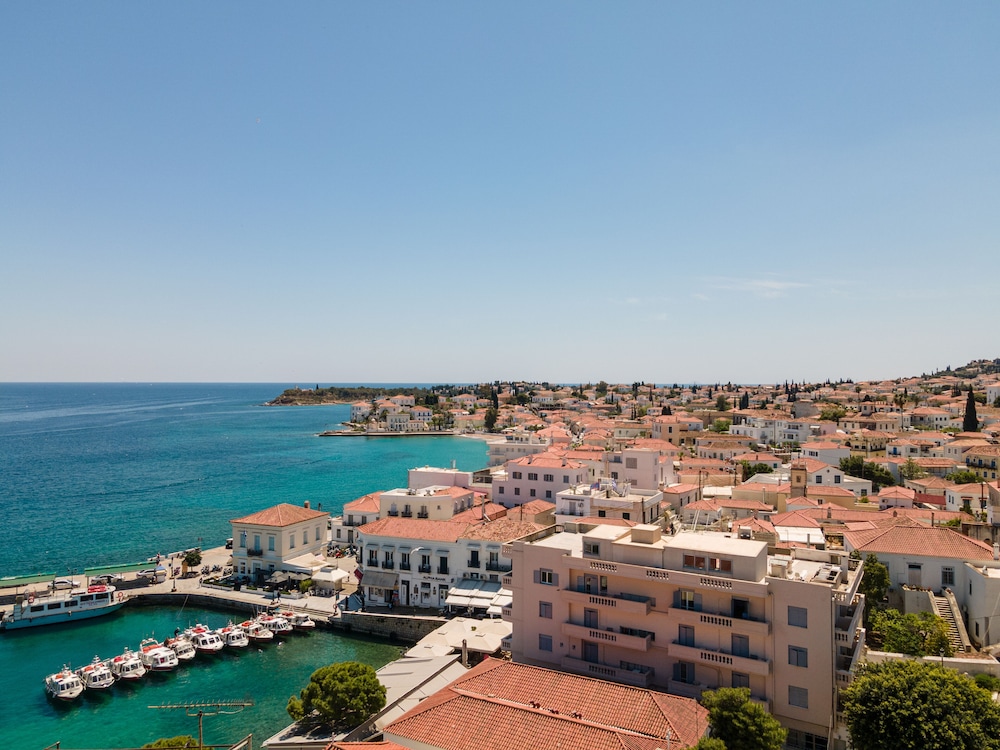 Hotel Roumani 23/33