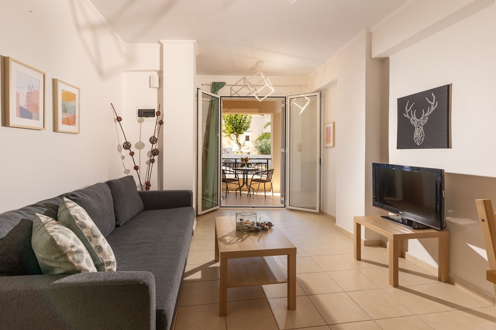 Castello Apartments 24/50