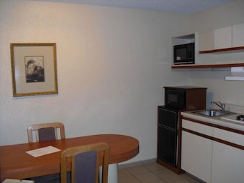 Homegate Studios & Suites San Antonio Medical Center I-10 41/49