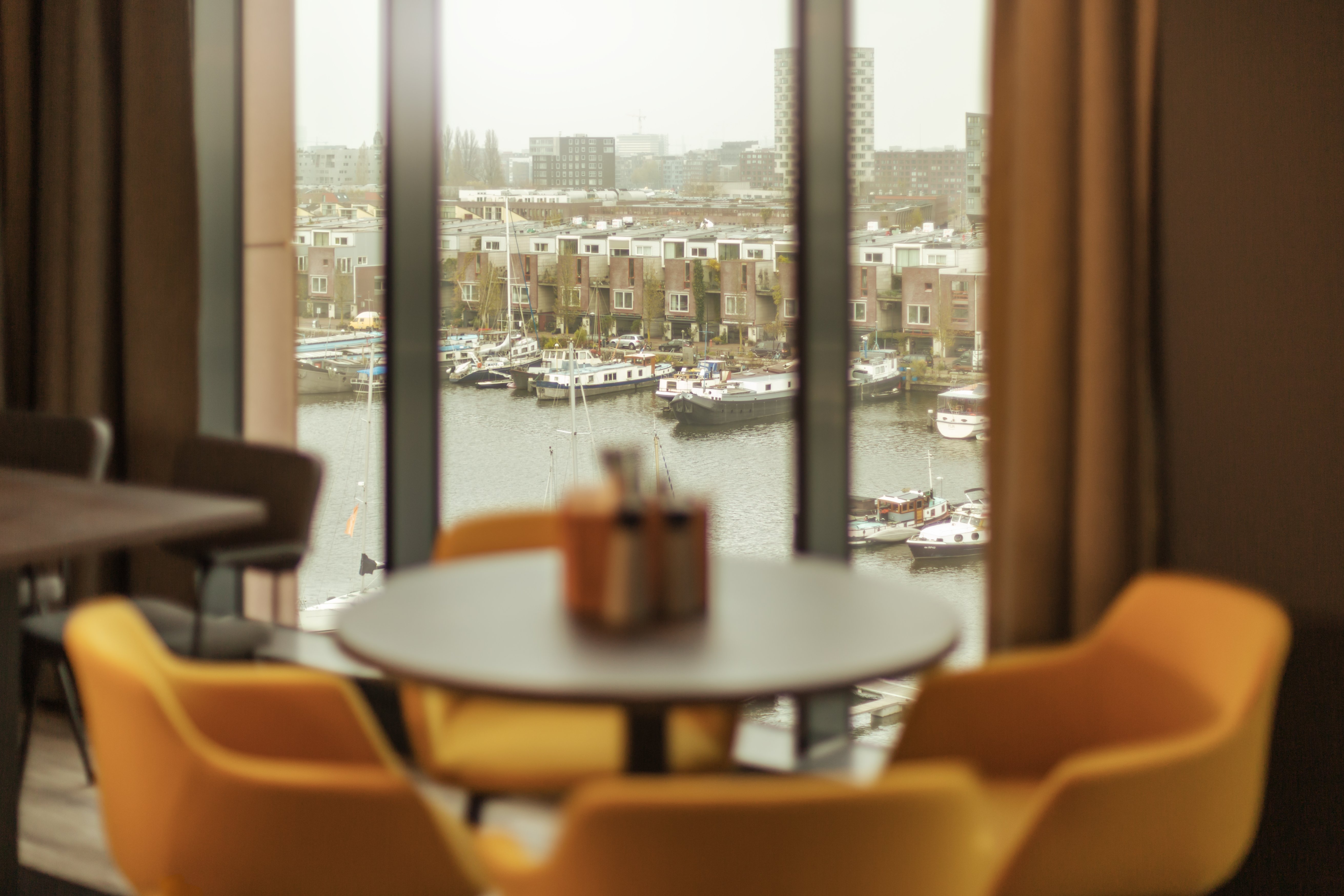 Holiday Inn - the niu, Fender Amsterdam by IHG 45/64