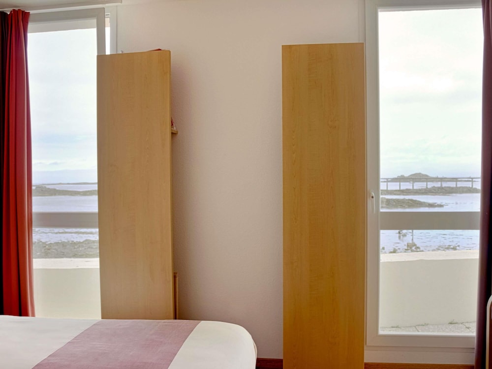 Ibis Roscoff Bord De Mer 24/33