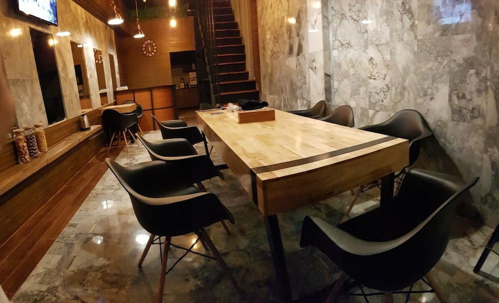 Comfy Bed Hostel - Adults Only 22/39