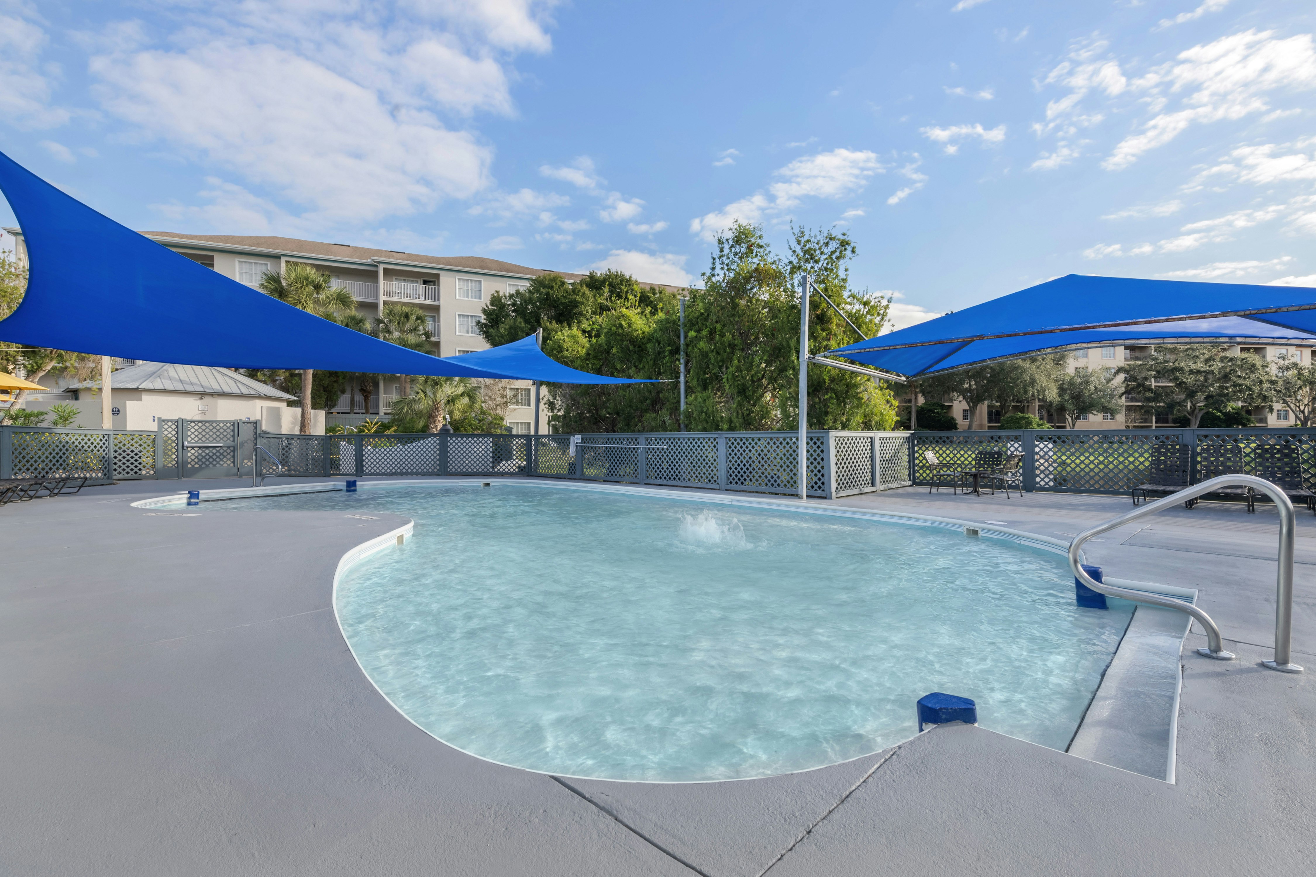 Hilton Vacation Club Aqua Sol Orlando West 8/35
