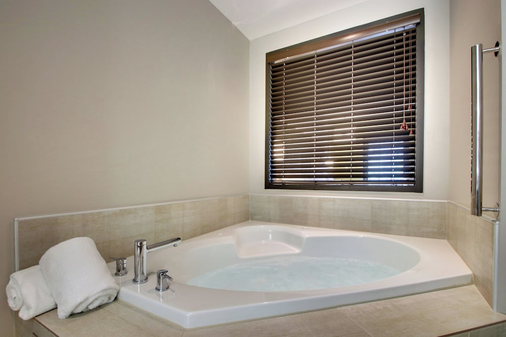 Holiday Inn Express Helen 34/34