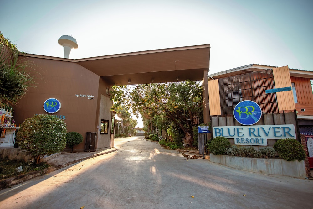 Blue River Resort 4/50