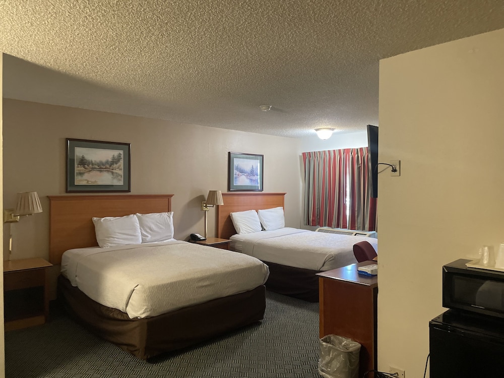 Skyway Inn SeaTac 37/58