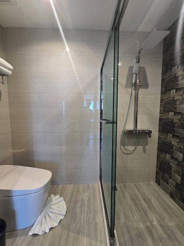 The TJ Hotel Pattaya 47/49