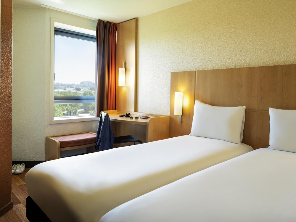 STANDARD, TWIN BEDS