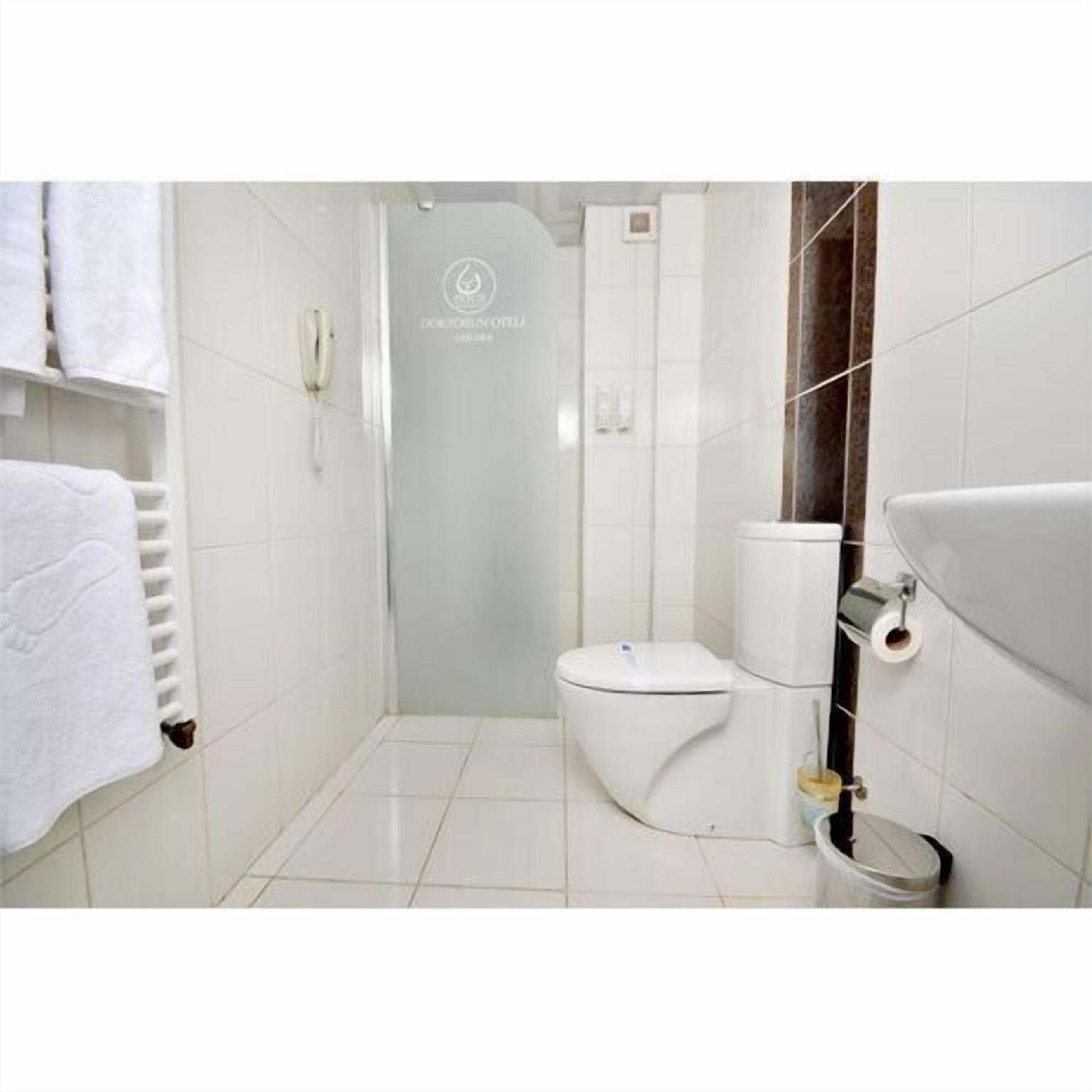 DOCS HOTEL THERMAL CLINIC 38/38