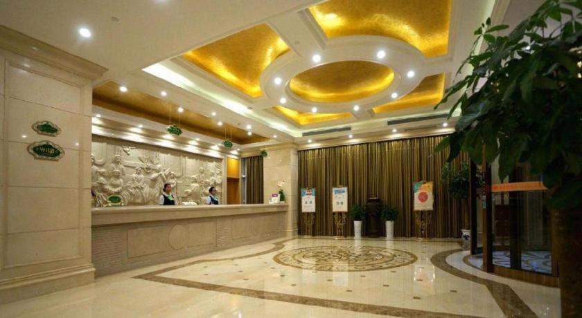 Vienna Hotel (Shanghai Hongqiao International Exhibition Center Huaxin) 8/28