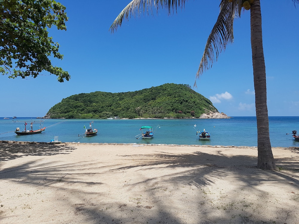 MAEHAAD BAY RESORT 64/68