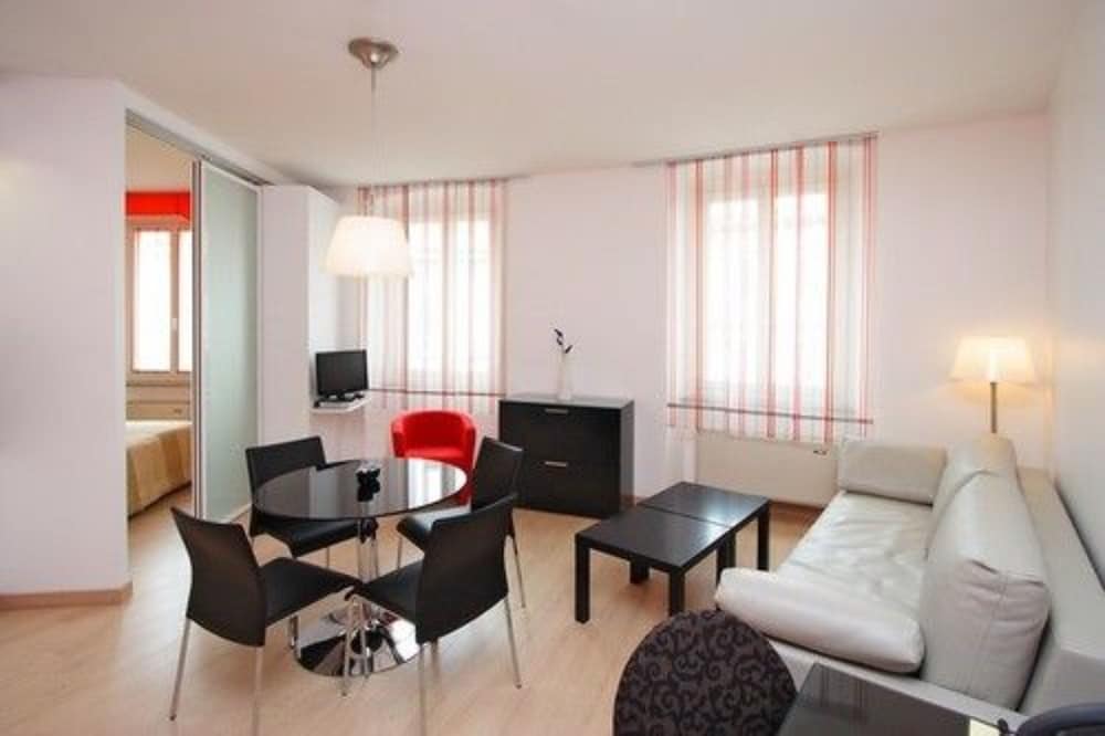 Roma Hotel 47/67