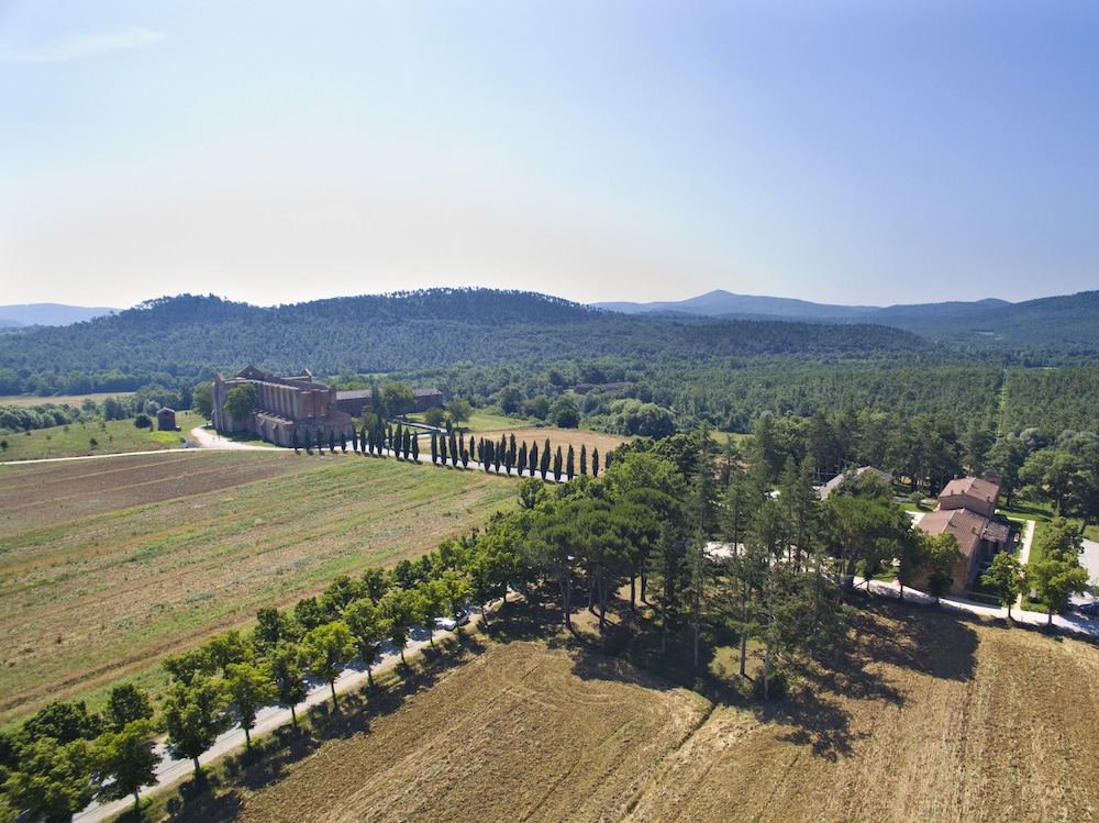 Agriturismo San Galgano 50/50