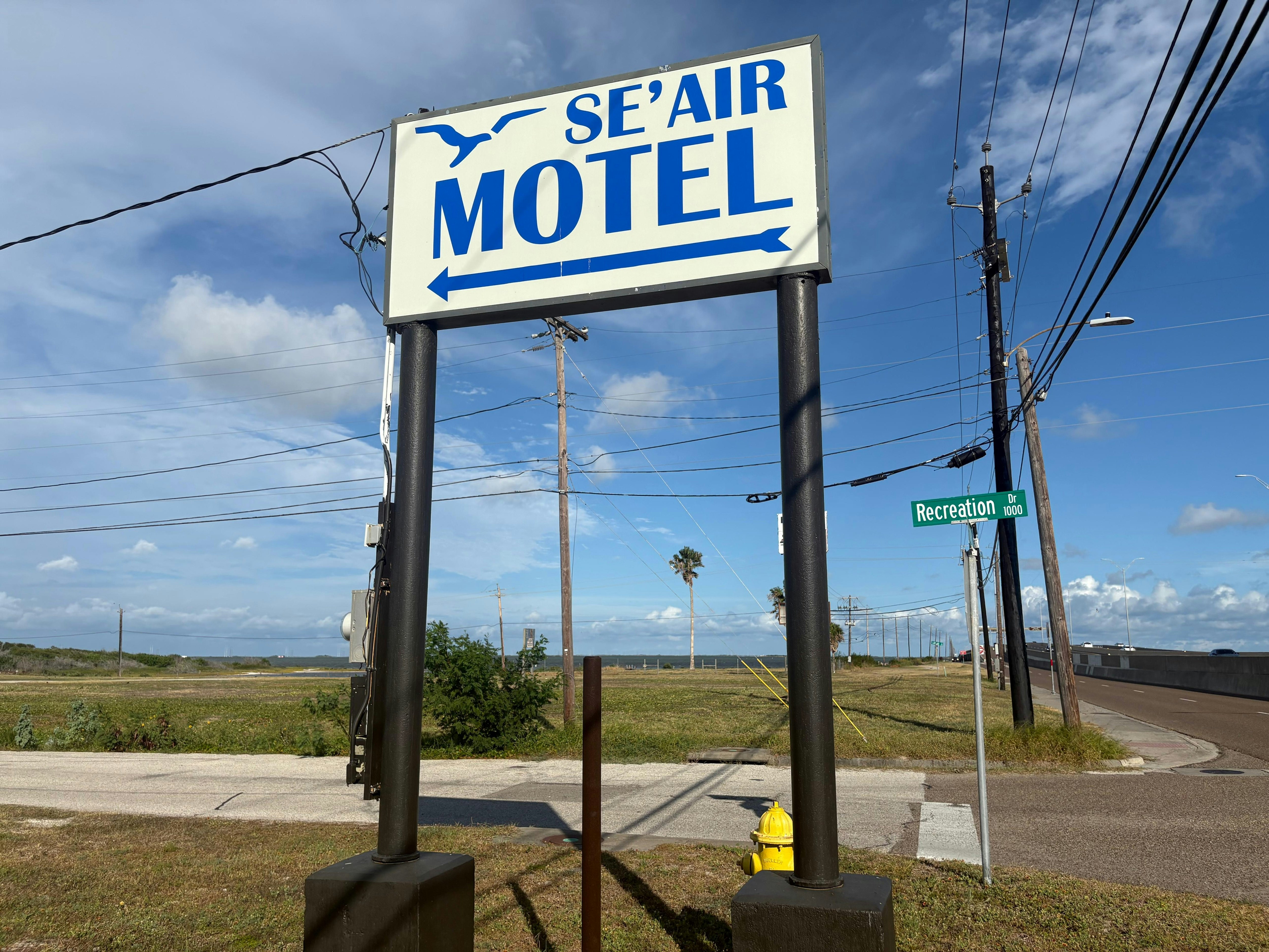 SE Air Motel By Townhouse Corpus Christi Padre Island TX 29/33
