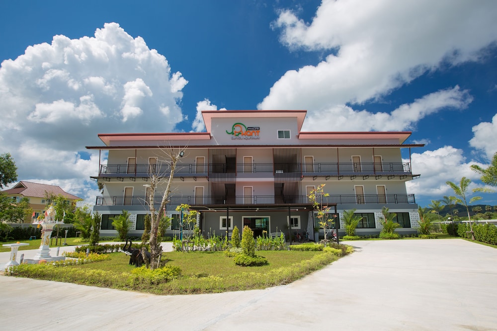 Phant At Thalang Service Apartment 5/32